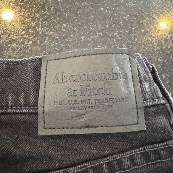 5 pairs  Men's jeans- Abercrombie and AE - Picture 15 of 16